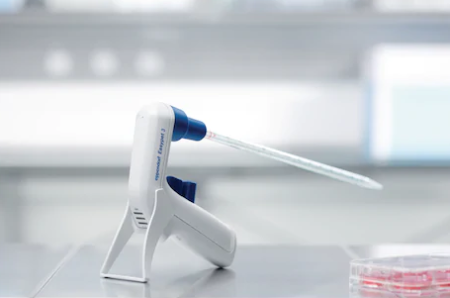 Eppendorf_Easypet®_3